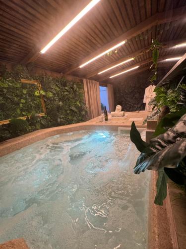 Studio Nessa with a private jacuzzi in Krk