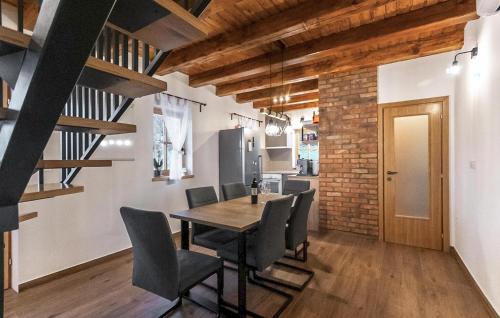 virtuve, Amazing Home In Veliko Trgovisce With Sauna in Veļiko Trgovišče