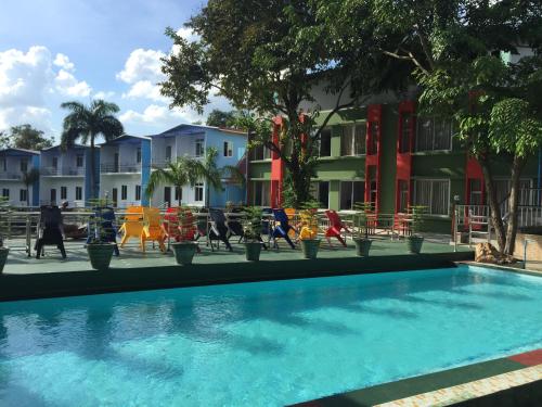 

Green Acres Service Apartment