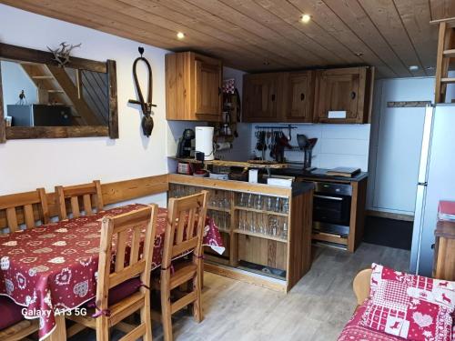 Residence Aiguille Grive Bat Iii - superbe appartement 2 pieces 6 personnes en duplex, skis aux pied in Charmettoger
