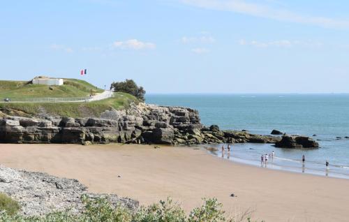 1 Bedroom Amazing Apartment In Royan