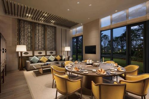 Restorāns, DoubleTree Resort by Hilton Hainan - Xinglong Lakeside in Wanning