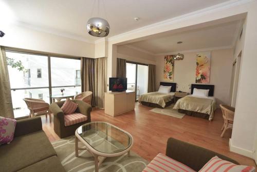 Jasmine Court Hotel in Girne