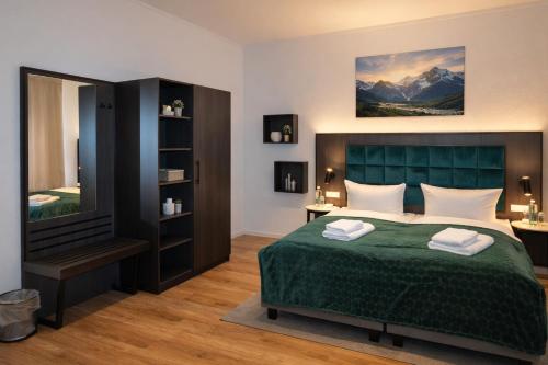 room detail thumbnail 0