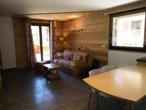 Chalet Les Pins - Duplex 3 pièces 4/6 personnes exposé Ouest MAE-9684