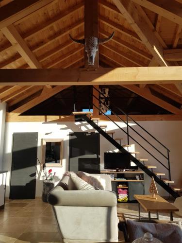 PARC DES ECRINS Chalet neuf Lumière, Paix, Bien être (PARC DES ECRINS Chalet neuf Lumiere, Paix, Bien etre) in Saint-Julien-en-Champsaur