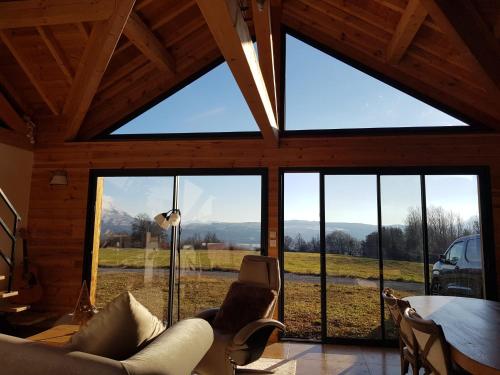 Ieeja, PARC DES ECRINS Chalet neuf Lumière, Paix, Bien être (PARC DES ECRINS Chalet neuf Lumiere, Paix, Bien etre) in Saint-Julien-en-Champsaur