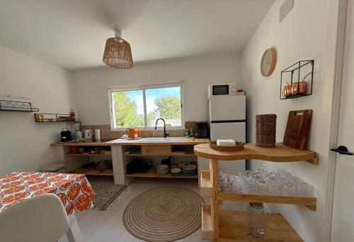 Casa Contemporánea en la Serranía (Casa Contemporanea en la Serrania) in Pedralba