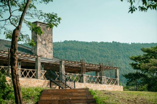Kalinzu Ecolodge in Bushenyi