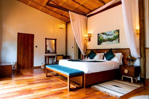 Kalinzu Ecolodge in Bushenyi