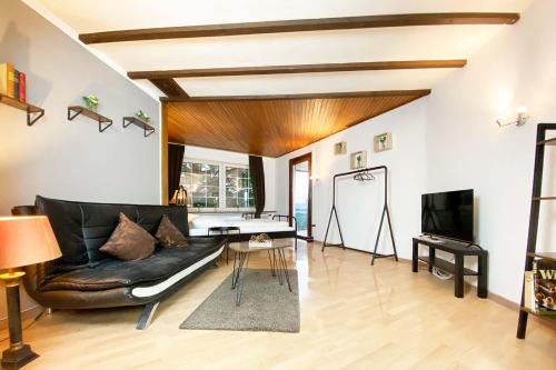 Cozy "Work and Stay" House in Burscheid, Deutschland