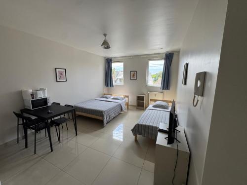 Cozy nest with Netflix, Wi-Fi and parking included in Clichy-sous-Bois