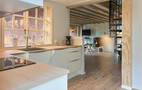 Kitchen, Holiday Home Lejrbjergvej Rømø X in Osterby