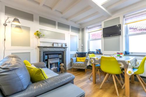 2 Bed in Whitby oc-w322, Whitby