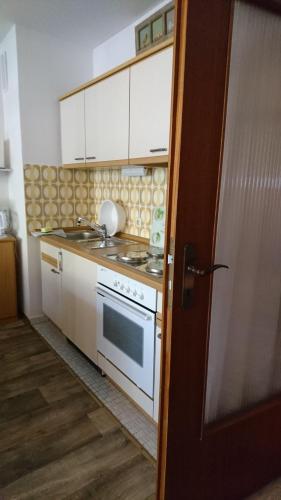 Auszeit-mit-Pool-Studio-35-qm-sehr-zentral-gelegen in تودت موس