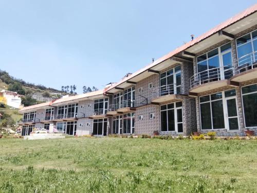 TULIPS VILLAGE RESORTS - A Valley View Abode – khách sạn tại Lovedale