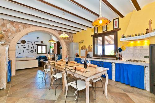 Villa Lorena in กาเซ ฟิออร์ดิลิโน