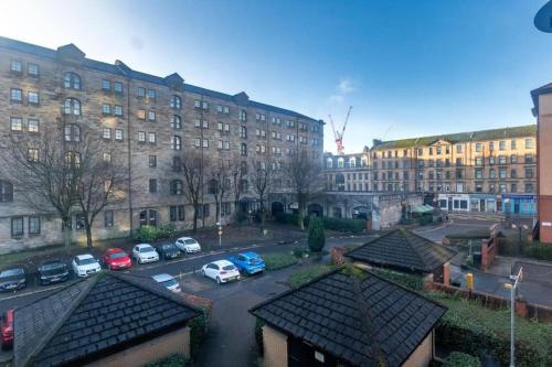 Modern Merchant City 1 BED Apartment with Free Parking in Glasgow