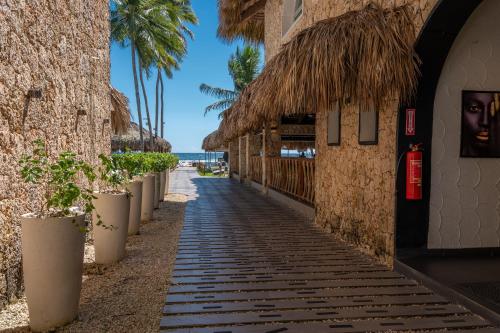 Vista, TBR by Mega Stays in La Caña