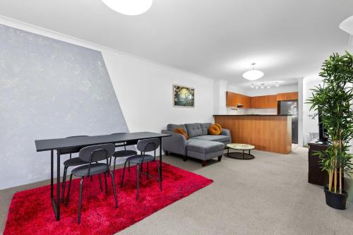 Bright Marrickville Flat with Balcony & Parking in Marrickville