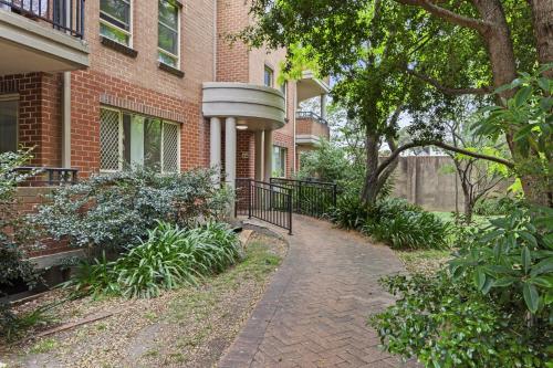 Bright Marrickville Flat with Balcony & Parking in Marrickville