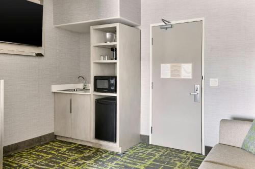 SpringHill Suites Prescott - image 36