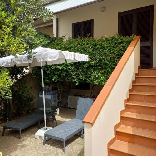 Trilocale Nicole con giardino Privato Isola D'Elba in Porto Azzurro