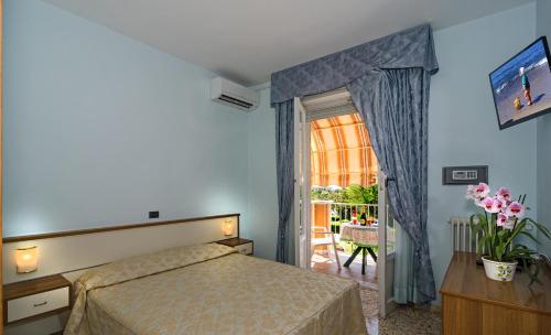 Hotel Lido – Marina di Massa, WI