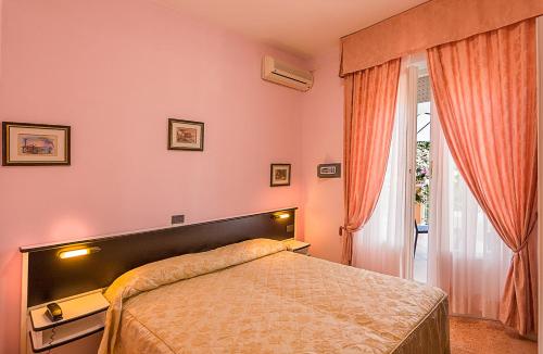 Hotel Lido – Marina di Massa, WI