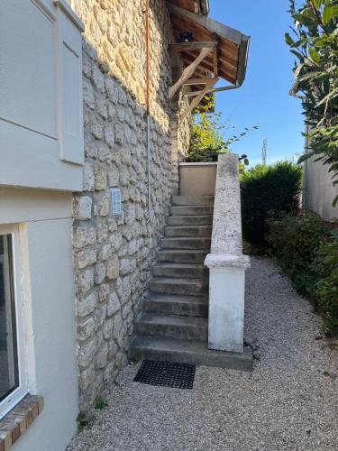 Large house with garden in Vulaines-sur-Seine