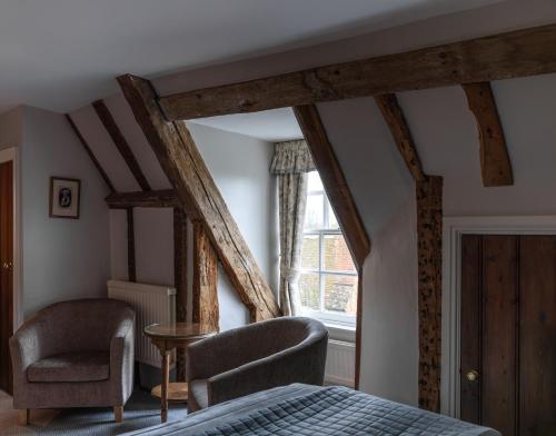 room detail thumbnail 1