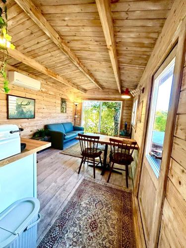 New Charming Scandinavian eco house with garden and jacuzzi in Boerhaavewijk