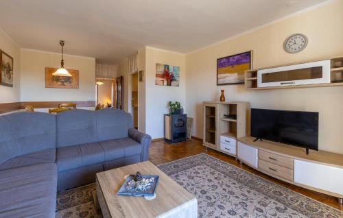 Stunning Apartment In Porec With Wifi – khách sạn tại Borik