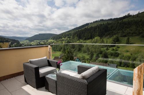 Balcony/terrace, Tanne Tonbach - Wellness & Wohlfuhl Hotel in Baiersbronn