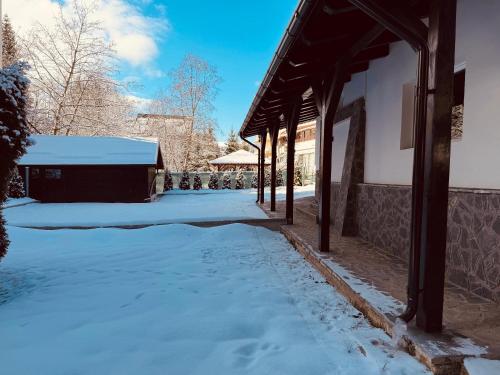 Vista exterior, Shiro Lodge in Predeal