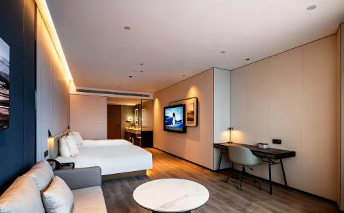 Atour Hotel Qingdao Zhanqiao Zhongshan Road - image 5