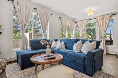 Coastal Cove Unit 108 Near UofA Hospital Whyte – khách sạn tại Suburbs