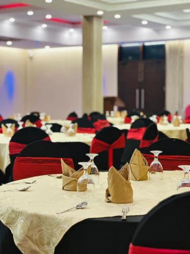 Hotel Divine Light Monaragala in Moneragala