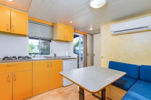 Arena Tasalera Mobile Homes – Premantura, IA