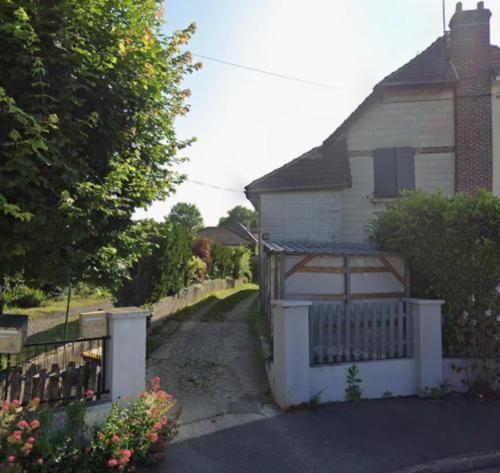ทัศนียภาพภายนอกโรงแรม, Maison paisible à Senlis (Maison paisible a Senlis) in ซ็องลี