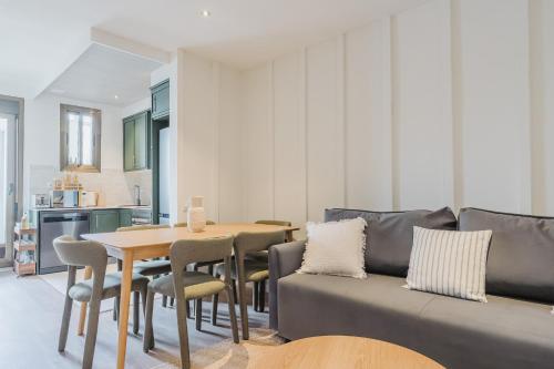 Beautiful Terrace Apartment near Plaza Espanya
