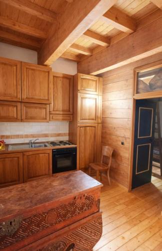 Appartement avec cheminée proche de la Cité Vauban - Location saisonnière - Briançon