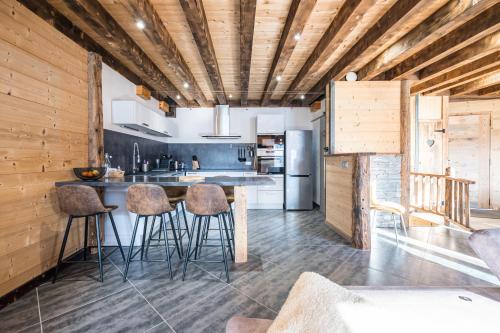 Chalet Liloo sous la neige in Saint-Jean-de-Maurienne