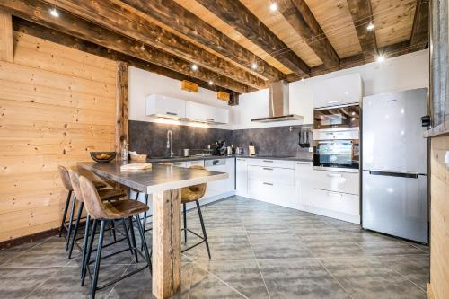 Chalet Liloo sous la neige in Saint-Jean-de-Maurienne