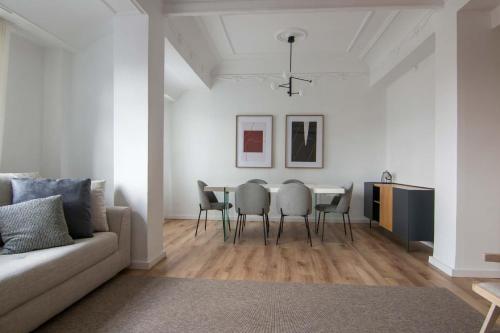 Spacest - Calle del Hospital B - image 3