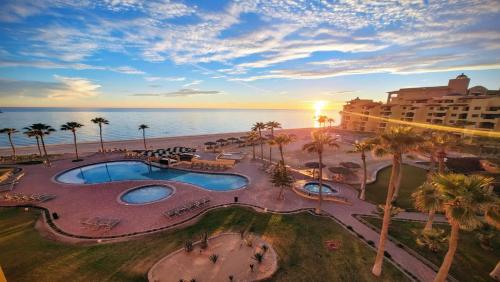 Two-Story 3-Bedroom Beachfront Penthouse at Princesa Resort - BeachBumCondos, Puerto Peñasco
