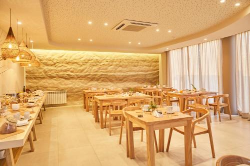 식음료(F&B), Howard Johnson Alcántara Boutique Hotel Chacras de Coria by Wyndham (Howard Johnson Alcantara Boutique Hotel Chacras de Coria by Wyndham) in 루한 데 쿠요