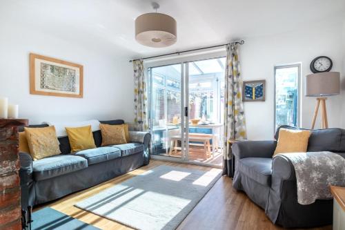 2 Bed in Woodbridge oc-48sc, Woodbridge