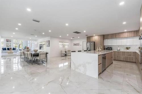 Spacious Getaway with Pool in Palmetto Bay (FL)
