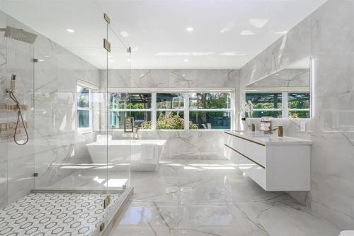 Spacious Getaway with Pool in Palmetto Bay (FL)